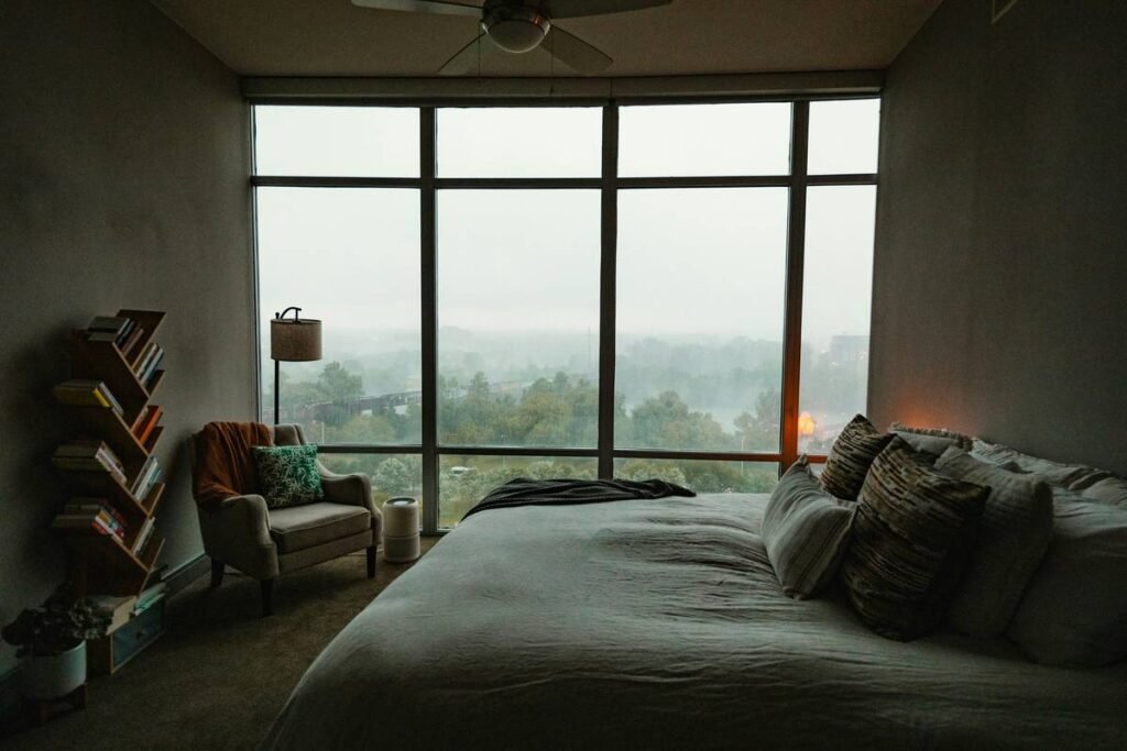 How to Design a Dream-Worthy Bedroom with Canopy Bed (Without Looking Like a Medieval Castle)