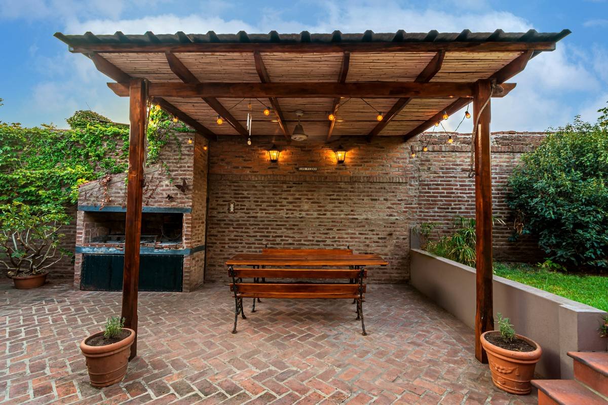 Why Your Garden Needs Garden Furniture with Canopy (And How to Choose the Right One)