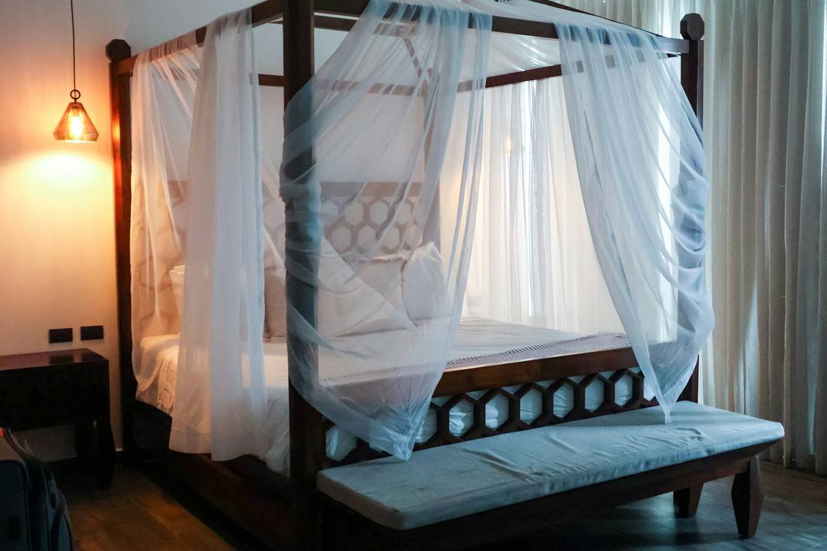 Canopy Bed Frame Wood: Your Ultimate Guide to Timeless Elegance & Smart Buying