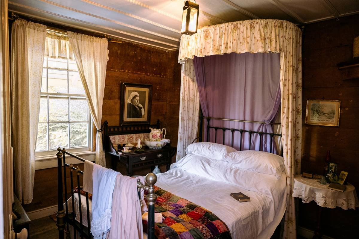 Why a Plain Canopy for Bed Might Be the Sleep Sanctuary You’ve Been Missing
